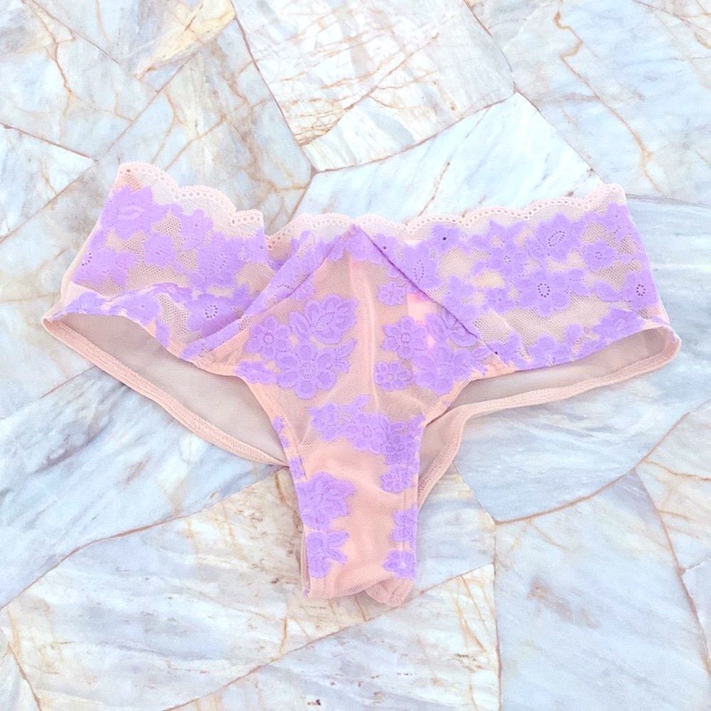 Pink Victoria’s Secret Eyelash Lace Cheeky Panty Beige /Purple XS